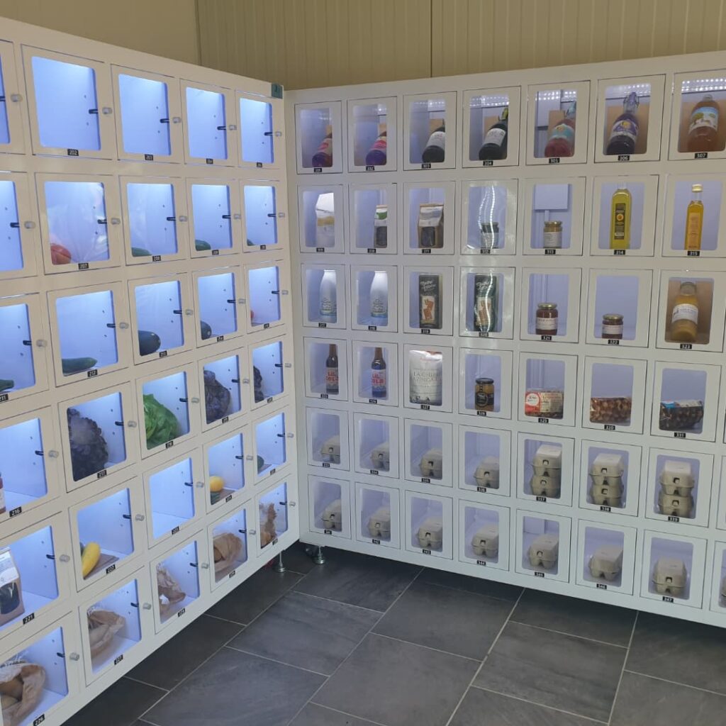 La Ferme aux Fleurs Distributeurs Automatiques : Le Bien-Pensant et L'Épicier