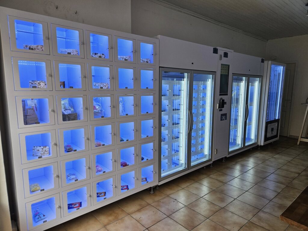 AM Déco Fleurs
quatre distributeurs automatiques : L'épicier, le sur-mesure (31 casiers), le fleuriste et le bloc élévateur