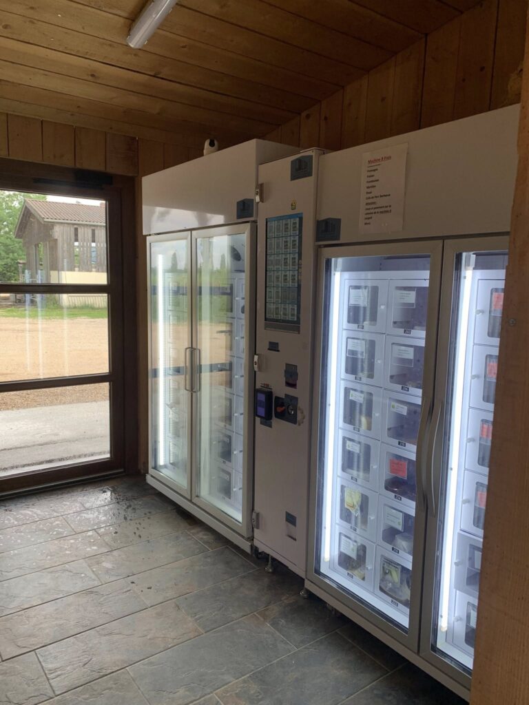 Ferme Saint Jacques Distributeur Automatique : Le Répandu